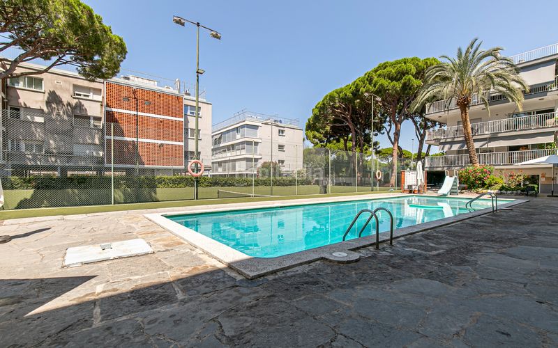 Foto 5dc69f58-fd65-420d-af99-54c6d468d3c8. Pis amb calefacció aparcament piscina a La Pineda Castelldefels