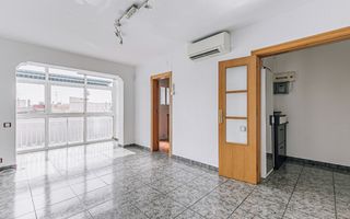 Àtic  Issac peral. Piso en venta en castelldefels con 3 habitaciones, muy luminoso,