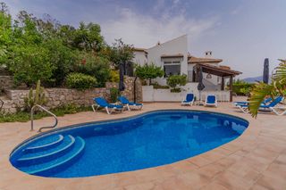 Casa  Almendros. Villa en venta en monte de los almendros salobreña de 3 habitaci