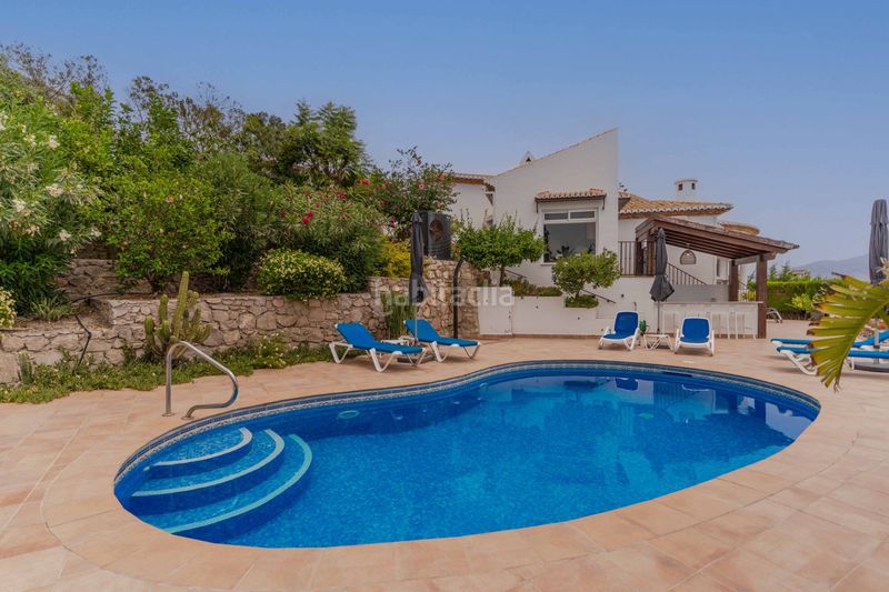 Foto 7e3bfc51-719a-4aeb-aedf-5c11b78d1130. Casa amb calefacció aparcament piscina a Monte los Almendros - El Pargo - Costa Aguilera Salobreña