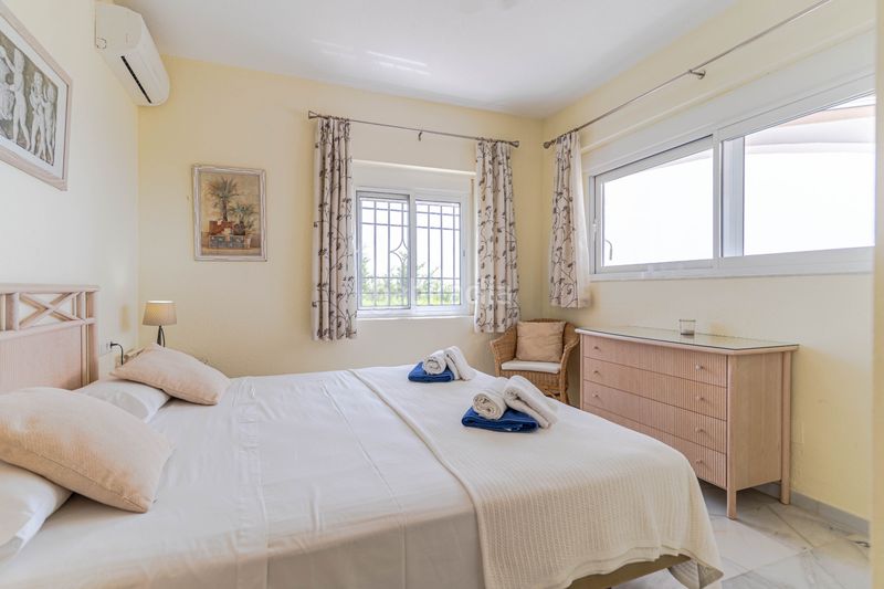 Foto b98a916d-ff98-4d39-9f2e-961f6555d50a. Casa amb calefacció aparcament piscina a Monte los Almendros - El Pargo - Costa Aguilera Salobreña