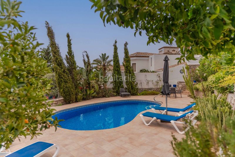 Foto f3e99a11-f8b5-4e66-86c1-e58794bbb3e9. Casa amb calefacció aparcament piscina a Monte los Almendros - El Pargo - Costa Aguilera Salobreña