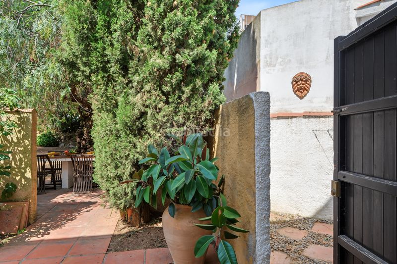 Foto 4411853a-cbf2-44a8-ab9c-a63be9159d2d. Casa a Eixample Residencial Escala (L´)