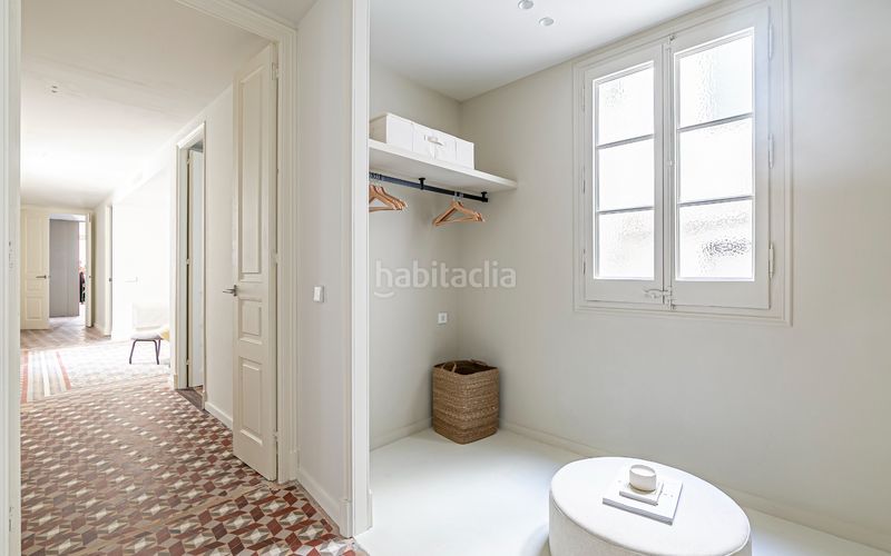 Foto cabb2fd0-7e9f-43d8-9ad6-9e15af2cc728. Pis amb calefacció a Gòtic Barcelona