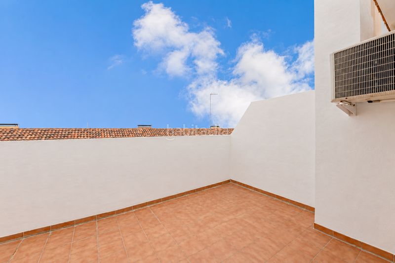 Foto b702e6d9-c1ea-4cec-9c7e-8d39deb80792. House with parking in Massamagrell