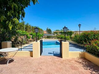 Casa  En proyecto. Gran potencial! chalet independiente de origen con piscina y cas
