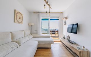 Attique  Av. mare de deu de montserrat. Ático en baix guinardó con 3 habitaciones y gran terraza.