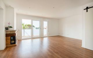 Lloguer Àtic  8. Piso alto de 4 habitaciones y terraza en castelldefels