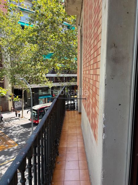 Foto 05fc2f68-2348-4a12-9852-49e819975fe6. Pis amb calefacció a Sant Antoni Barcelona