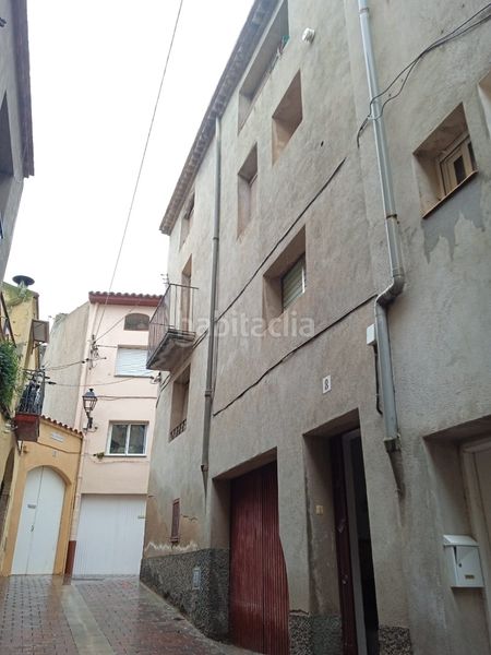 Foto b63db9bc-7a1f-4ca6-852b-958e67c59f35. Casa amb aparcament a Vallmoll