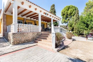 Chalet  Safareig l9. Casa en venta en llíria con 3 habitaciones, gran parcela, 2 pisc