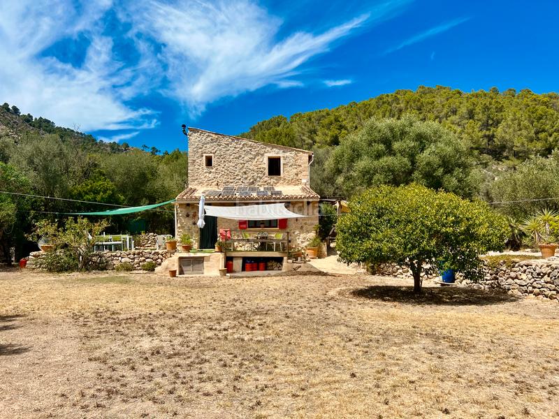 Foto ce0bbe36-5ecb-4bf1-90c3-1dd0fd376e71. Bauernhof mit parking in S´Arracó Andratx