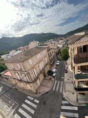 Local Comercial a Andratx. Local comercial en primera linea muy visible y con buenos acceso