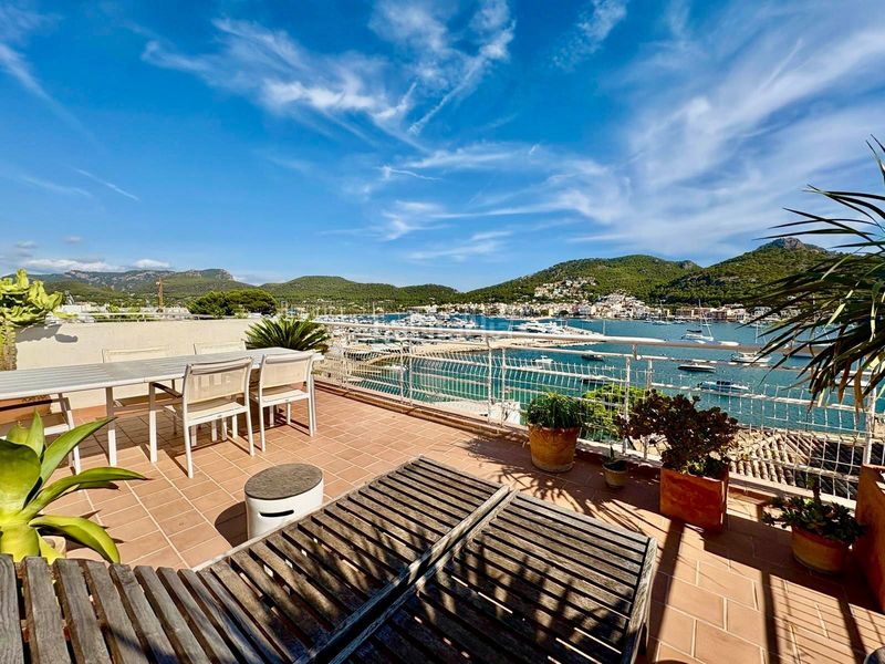 Foto 59cfa9d1-e26c-4a95-a9f7-5b1f987ca01c. Lloguer àtic amb aparcament a port d´Andratx Andratx