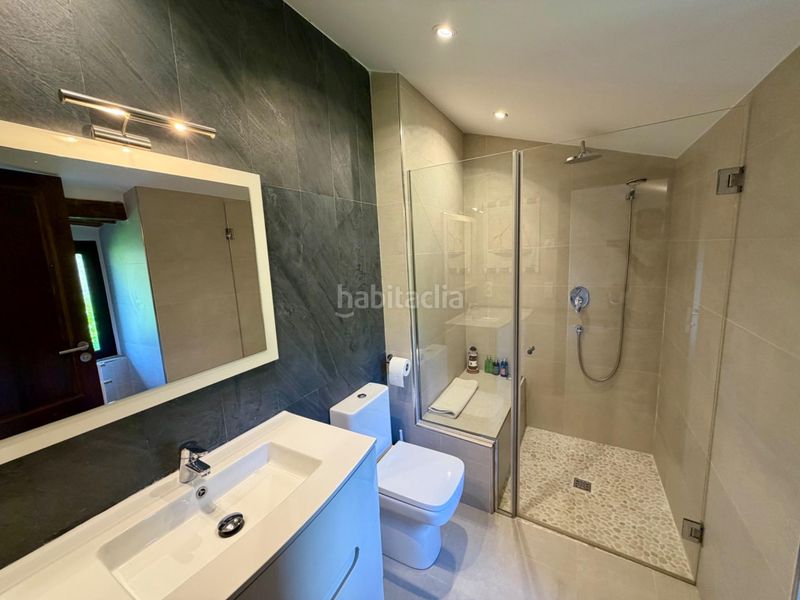 Foto 5aedf580-b7a3-47e1-b21c-9750a9ee80ab. Casa aparellada amb calefacció aparcament a Andratx Andratx