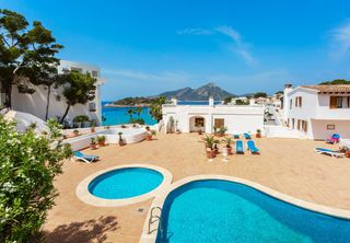 Apartament a Sant Elm. Apartamento con licencia vacacional y vistas al mar