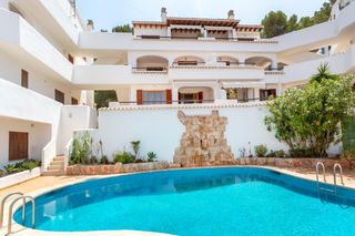 Apartament a Sant Elm. Apartamento con licencia vacacional y vistas al mar
