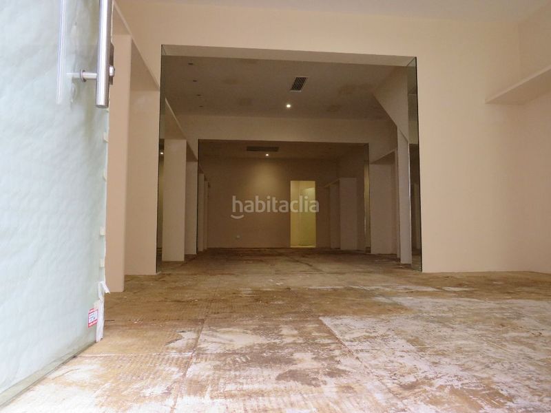 Foto c1fd5ba8-d865-4e23-8176-eee140a0c0a9. Edifici a port d´Andratx Andratx