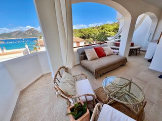Apartment in Sant Elm. Apartamento en primera línea de playa con terraza e inmejorables