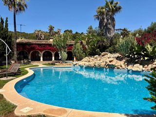 Rent Chalet in Port D´Andratx. Chalet con jardín y piscina en zona tranquila