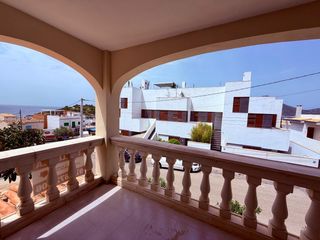Rent Apartment  Carrer sa malea. Apartamento exterior con vistas al mar
