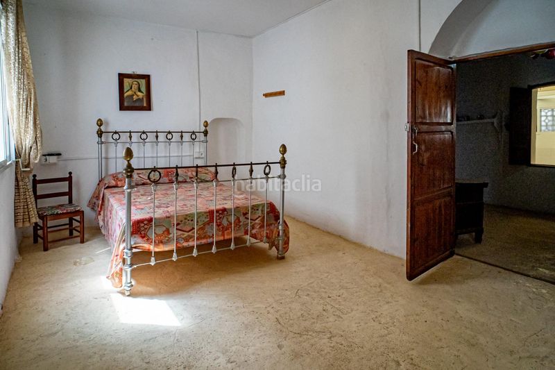 Foto a132a9fd-aa10-4001-849a-39ac963deaa7. Masia a Bolulla