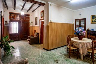 Bauernhof in Bolulla. Grande casa de pueblo en bolulla