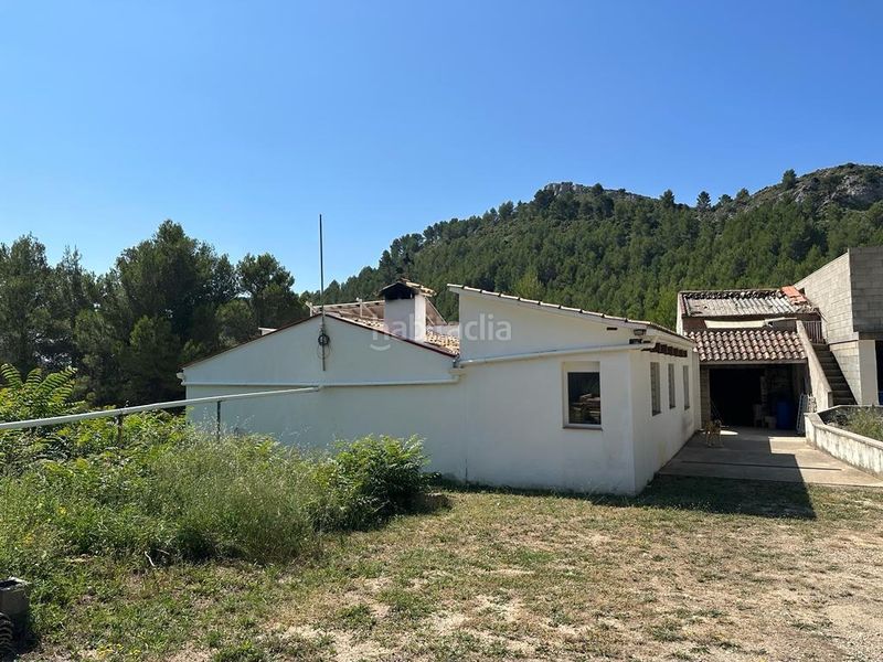 Foto 23896dc4-661d-4248-b2d7-5e28cde949a6. Casa con parcheggio in Confrides