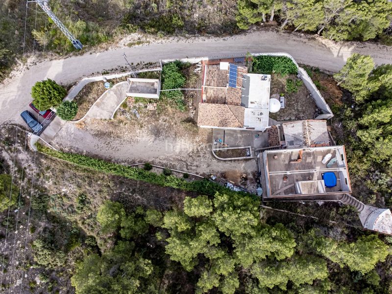 Foto 539c7aa8-fa85-46f7-99b4-b8918331065b. Casa con parcheggio in Confrides