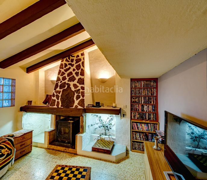 Foto 5f61ba9b-0b75-45a9-9e1b-99769da39535. Casa con parcheggio in Confrides