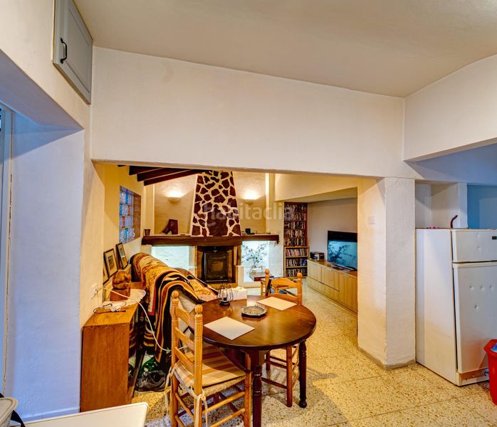 Foto 5f936bf2-0313-46d3-8319-90c8e31ed5e8. Casa con parcheggio in Confrides