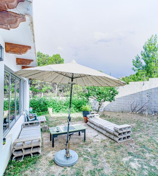 Foto 8ac8e095-40a3-4313-bdd6-69621c1d49dc. Casa con parcheggio in Confrides
