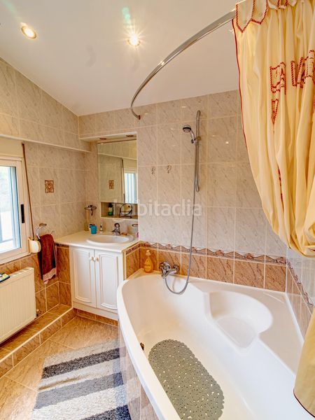 Foto aa2a2b4d-da63-4603-a7c3-613f735f24ee. Casa con parcheggio in Confrides