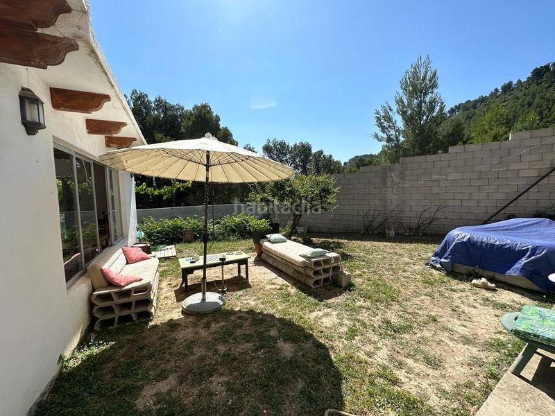 Foto e4d910fa-1693-4897-8df7-9826598d9dfc. Casa con parcheggio in Confrides