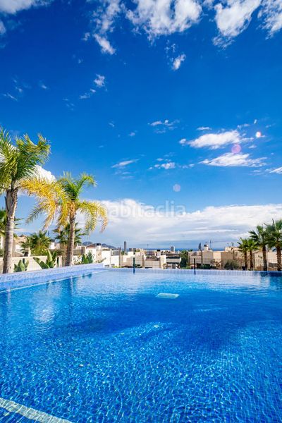 Foto 14178a42-a0f1-4568-8222-763e0af5e0ec. Àtic amb calefacció aparcament piscina a balcón de Finestrat-terra marina Finestrat