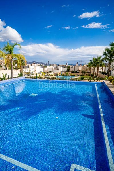 Foto 7e72a8a3-85f7-49c8-b70a-79a4bc292d1a. Àtic amb calefacció aparcament piscina a balcón de Finestrat-terra marina Finestrat