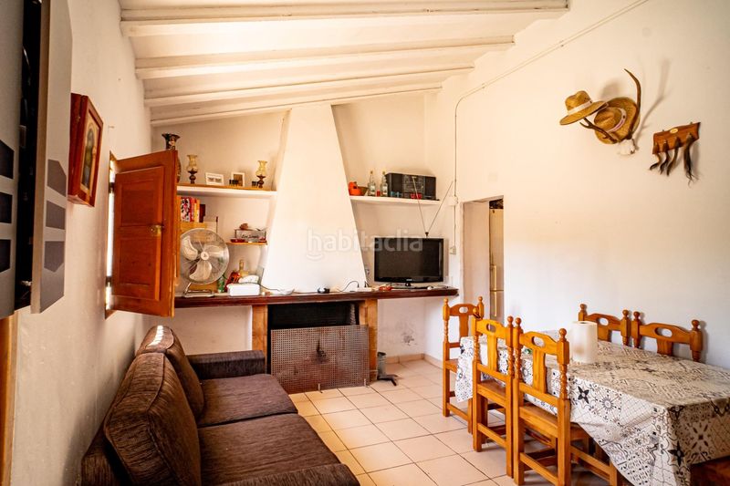 Foto e06c0c89-7912-496b-bd8d-4c6d13515e95. Casa amb aparcament a Relleu