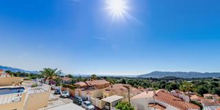 Chalet en Escandinavia-Cautivador. Casa para estrenar en cauptivador con vistas al mar y montaa