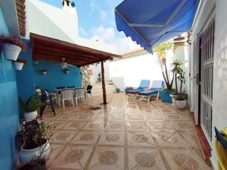Casa a Pueblo-Ubanizaciones. Casa grande en pleno centro de alfaz del pi