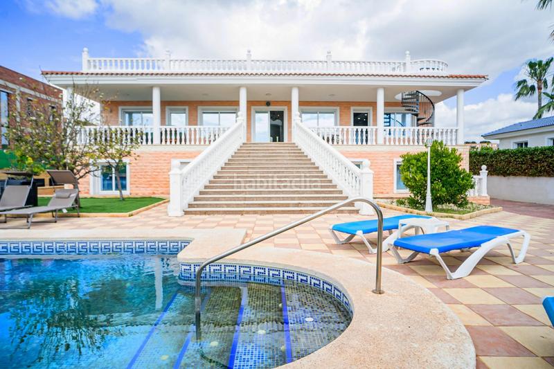 Foto 6937b591-2d2e-47fe-b007-c0e144280969. Chalet con riscaldamento parcheggio piscina in Pueblo-Ubanizaciones Alfàs del Pi (l´)