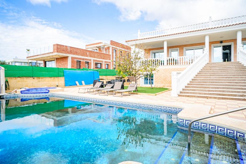 Foto a6af1d87-1e76-4553-bf90-f5240e12f4a6. Xalet amb aparcament piscina a Pueblo-Ubanizaciones Alfàs del Pi (l´)