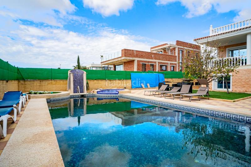 Foto ce927673-46ac-408c-9fed-4d21a150a005. Chalet con riscaldamento parcheggio piscina in Pueblo-Ubanizaciones Alfàs del Pi (l´)