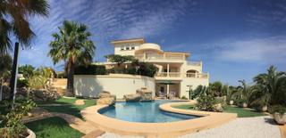 Xalet a Urbanizaciones. Descubre una villa en benidorm con ubicación privilegiada