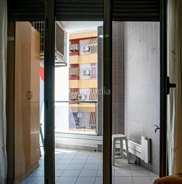Foto e1fce30a-b3a5-4f64-b70c-651a3cca149d. Apartament amb aparcament a Colonia Madrid Benidorm