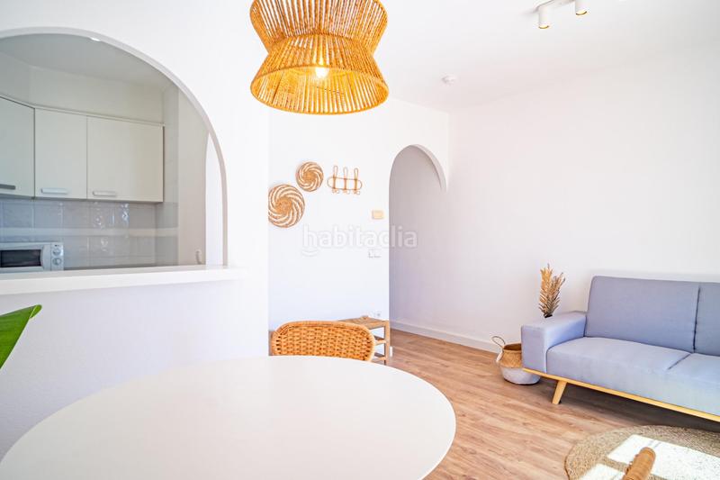 Foto e9c2b4e3-8395-4126-a44c-2041d2a5beaf. Piccolo appartamento con parcheggio piscina in Cometa Calp