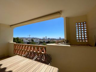 �tic en Golf Bah�a. Apartamento duplex en finestrat con vistas impresionantes