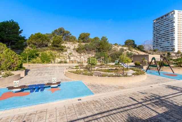 Foto 4b8d9f23-9aea-4a83-ad70-bcf228bdca40. Apartament amb aparcament piscina a Via Parque Benidorm