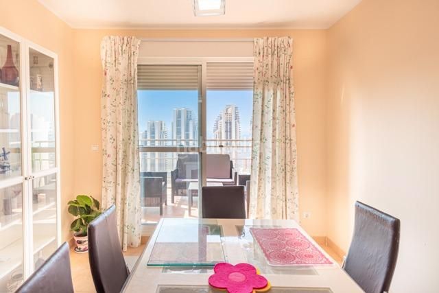 Foto 72cba00b-fc30-47e7-b34c-897f511ad519. Apartament amb aparcament piscina a Via Parque Benidorm