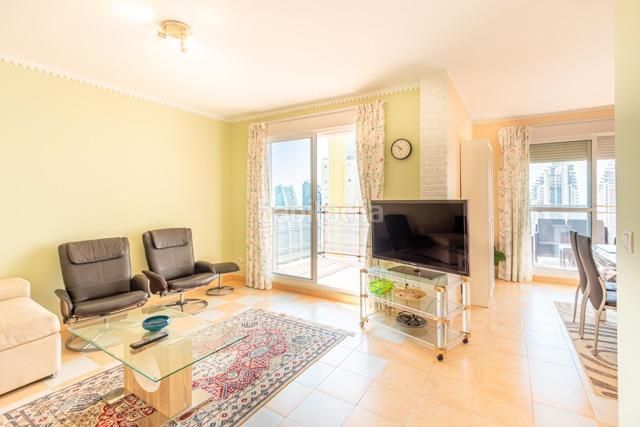 Foto e24ee5b5-3fa2-4675-8126-4ab1d13cb844. Apartament amb aparcament piscina a Via Parque Benidorm