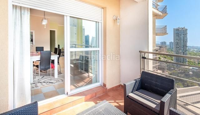 Foto ffbe2d3d-1235-4f3b-a175-bd860c655972. Apartament amb aparcament piscina a Via Parque Benidorm